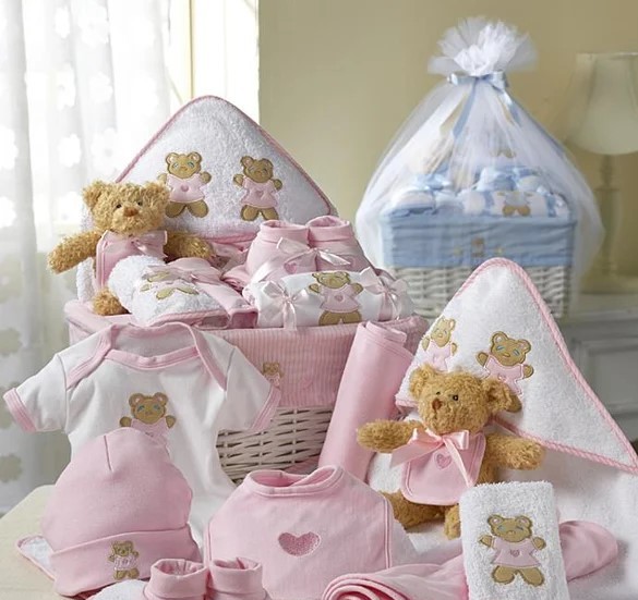 Newborn_Baby_Girl_Comfy_Gift_Basket